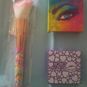 Lisa Frank glamour dolls eyeshadow & brush set